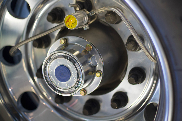 Crossfire Dual Tire Pressure Equalization System 125 PSI 16" Hoses - Valve Hardware and Accessories