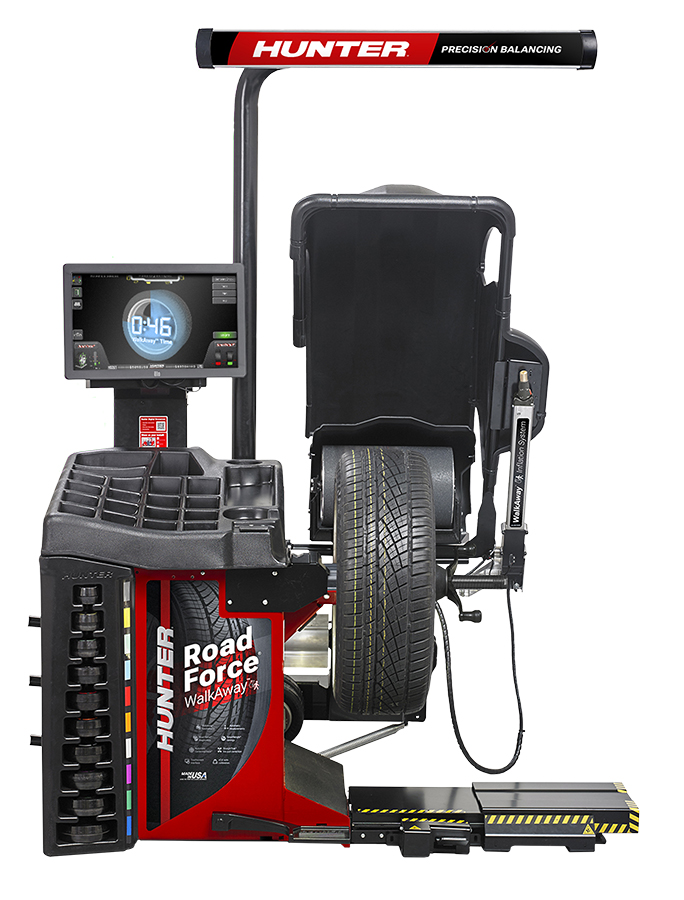Hunter Wheel Balancer W/Lift Road Force Walkaway w/TDC Laser - Passenger
